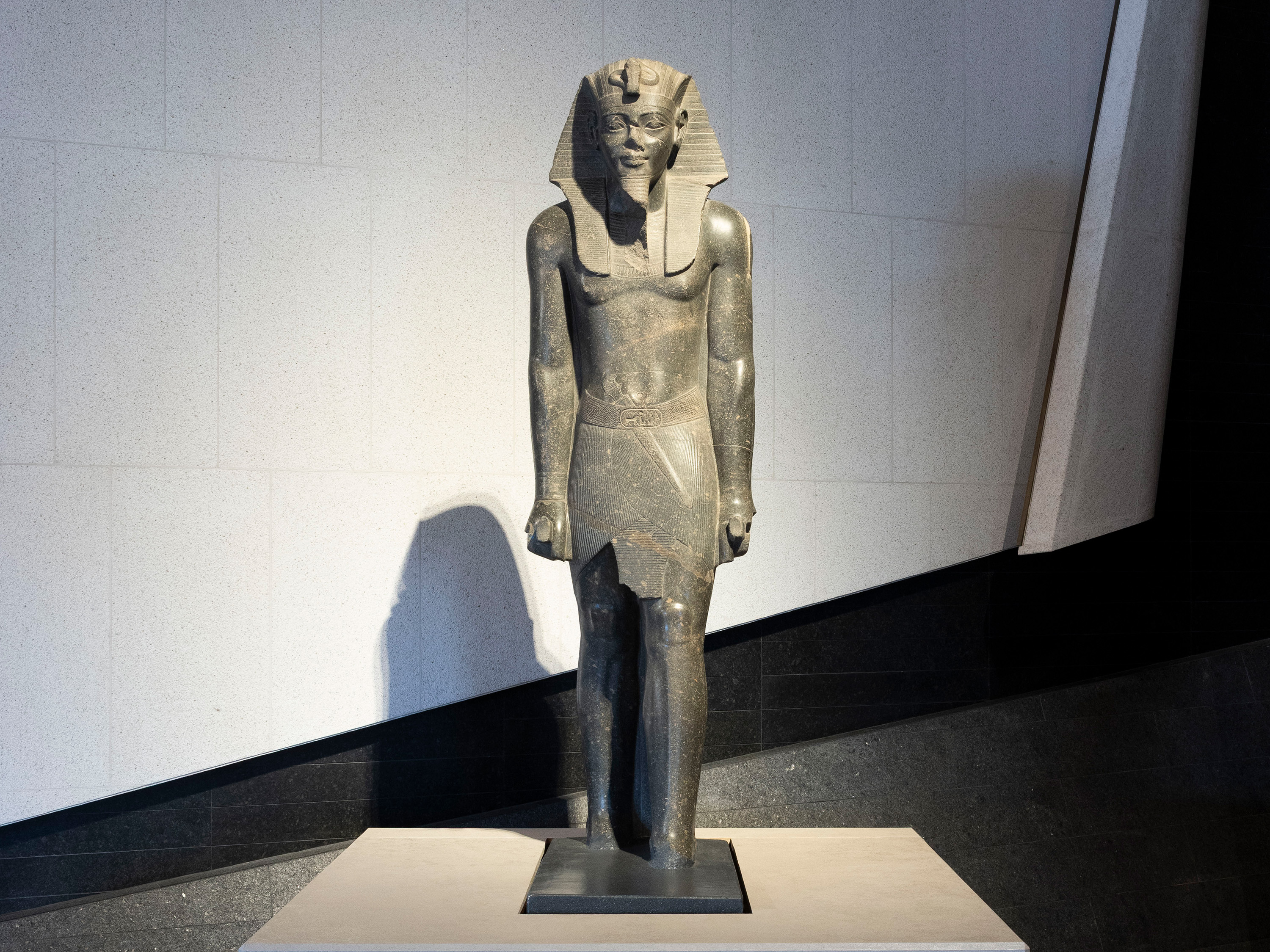 Striding statue of Merenptah