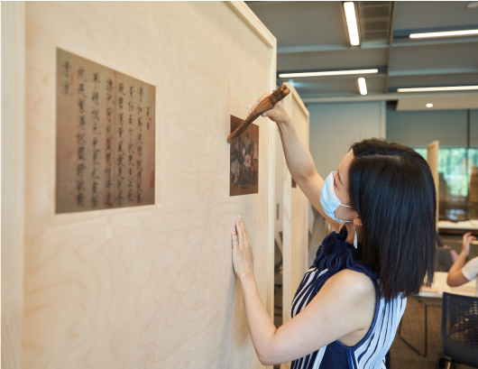 參加者正體驗上牆的工序