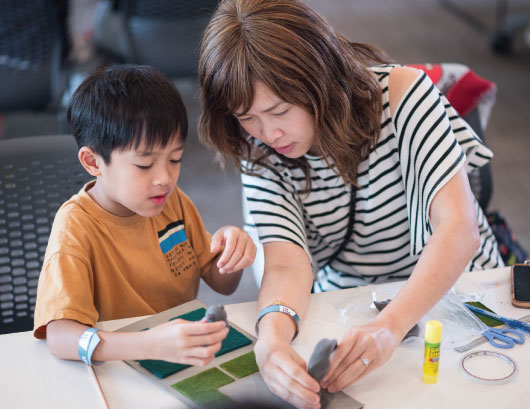 A parent-child collaboration to design their own garden 